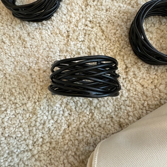 Set of 10 Napkin Rings - Picture 2 of 3